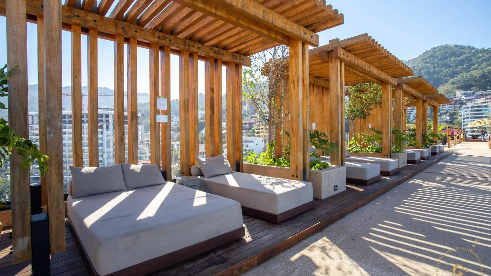 Semesterbostad 1 Bedroom Romantic Zone, Rooftop Pool & Parking Puerto Vallarta